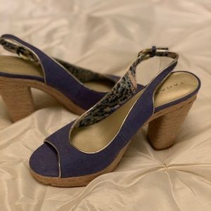 Tahari Sandals Jean Blue strap 7.5